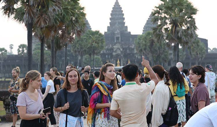 ភ្ញៀវទេសចរបរទេសដែលទៅលេងប្រាសាទអង្គរវត្ត កើនឡើង ៤៧% នៅក្នុងត្រីមាសទី១